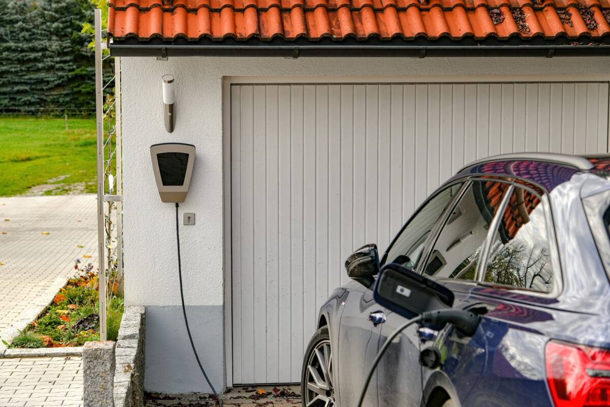 ADOBESTOCK_541512928 | Électricité Béringer Comment choisir la borne de recharge adaptée à votre véhicule électrique ? Guebwiller 0